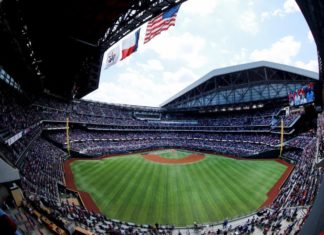 Në Amerikë nuk pyesin për Covid-19, shikoni si dynden 40 mijë tifozë në stadium
