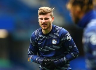 Kritikat e radhës për Verner: Ul kokën dhe vrapon për vdekje si një kalë i verbuar!