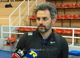 VIDEO/ Flet trajneri i Tiranës, Karaj: Vllaznia do jetë pretendente për titull