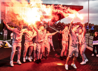 Armando Broja me shokë ëndërrojnë që të vijnë në Shqipëri, festë e madhe te Viteshe me tifozët