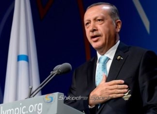Turqia presion Uellsit me Erdoganin, trajneri Gynesh: Të marrim pikët e para…