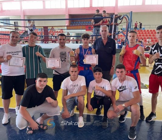Boks/ Tonin Prela dhe Elhad Kastrati shpallen kampionë të Shqipërisë