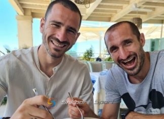 Bonucci e Chiellini tallen keq me anglezët: A doni makarona?!