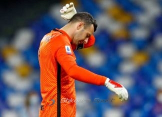 Handanoviç nuk jep siguri, Interi “hedh grepat” për portierin 25-vjeçar