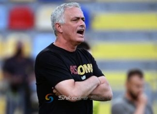 Murinjo debuton me blerjen e re, Kumbulla e nis nga stoli. Ja si rreshtohen Roma dhe Fiorentina