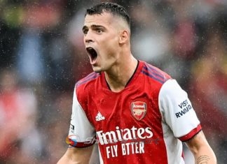 Xhaka humbet toruan, merr karton të kuq në sfidën kundër Mançester Sitit