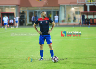 Kuqeblutë duhet t’i bëjnë planet edhe pa Hakajt. Mbrojtësi i majtë nuk ia del për nesër