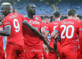 Super lojë dhe pikë të plota, a është ky Napol për titull?