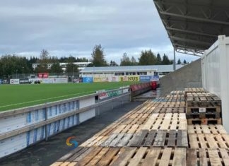 U shpall kampion pas 30 vitesh, klubi detyrohet të sajojë ulëse për tifozët me paleta druri