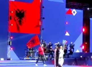 VIDEO/ Flamuri shqiptar fishkëllehet në ceremoninë e hapjes së Botërorit në Beograd
