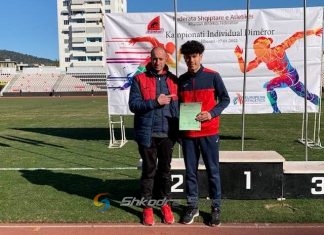 INTERVISTA/ Flet kampioni 17 vjeçar që sfidoi të rriturit, Çardaku: Titullin ia dedikoj trajnerit tim