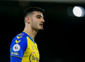 Premier Liga i anulloi ndeshjen, Sauthempton tregon mërzinë me… Brojën