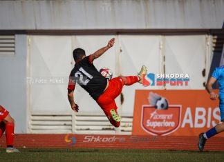 FOTO- LAJM/ Olsi Gocaj, çfarë klasi nga mbrojtësi shkodran!
