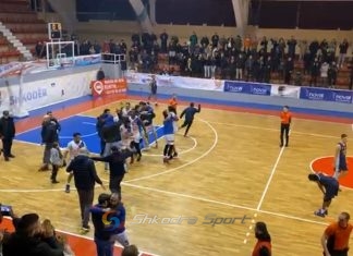 Vllaznia fitore mes drithërimash ndaj Kamzës. Nesër finalja ndaj Tiranës