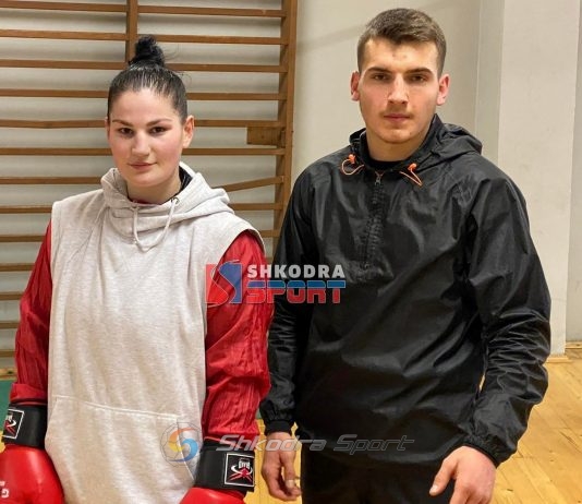 Absurditete shqiptare/ Kombëtarja e boksit në Europian me lekë të marra borxh!!!