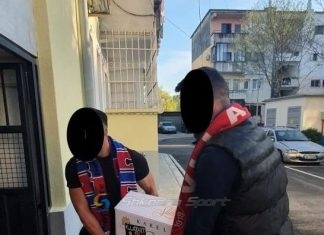 ‘Vllaznit Ultras’ janë fantastikë. Për Pashkë, ofrojnë ndihma për familjet në nevojë