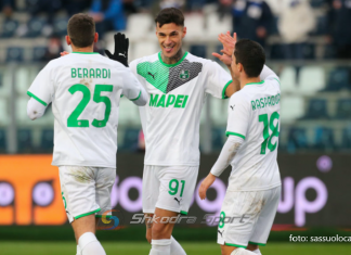 Klubet e mëdha italiane pas tij, Sasuolo i rinovon kontratën sulmuesit deri në vitin 2026