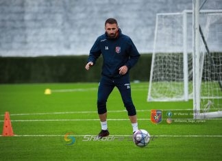Futbollisti i Vllaznisë lë pas dëmtimin dhe rikthehet të stërvitet, ‘buzëqesh’ Mirel Josa
