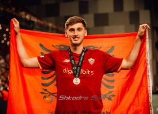 Marash Kumbulla ka zemrën e madhe, me rastin e ditëlindjes dërgon dhurata për fëmijët e vegjël në këtë qytet të Shqipërisë