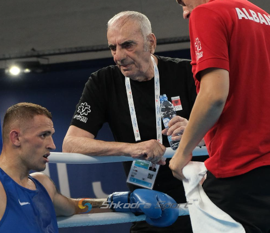VIDEO/ Trajneri Gjoni thirrje gjithë boksierëve shqiptarë në botë: Ejani përfaqësoni kombëtaren kuqezi!