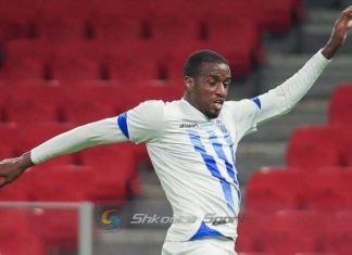 Tirana në dilemë lidhur me të ardhmen e tij, sulmuesi i bardhebluve kërkon firmë për sezonin e ri