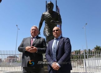 Presidentët Duka dhe Ademi kujtojnë ditëlindjen e Fadil Vokrrit, homazhe te busti tij