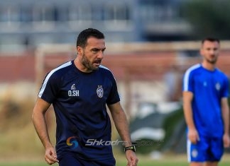 Shehi merr përgjegjësinë e eliminimit nga Europa dhe përqafon lojtarët e Tiranës: Gabova unë, jo ju!