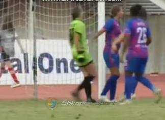 VIDEO/ Momenti i rrallë! Komentatori po i jepte meritat gardianes së Vllaznisë për penalltinë e pritur, ia lë fjalën në mes një gafë fatale pak sekonda më vonë