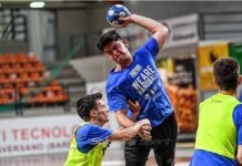 Vetëm 16 vjeç, por hendbollisti 16 vjeçar nga Shëngjini Nikmarko Palokaj federohet me kampionen e Italisë