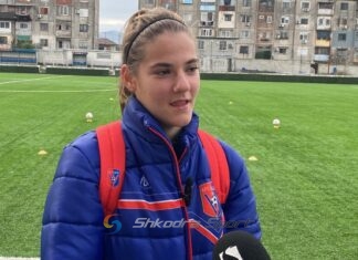 VIDEO/ Flet 16 vjeçarja që debutoi në Champions League me Vllazninë, Klaudia Borci: Po përjetoj momente shumë të bukura