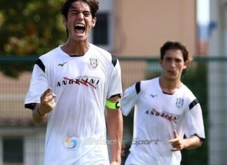 Fiorentina interesohet për sulmuesin shqiptar me origjinë nga Puka