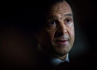 CR7 ndahet nga super-menaxheri, e zëvendëson me shokun e ngushtë