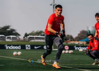 Nis aventura gjermane, portieri lezhjan Simon Simoni zbret në fushë me shokët e rinj