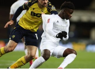 Hije dyshimi për baste në Angli/ Hapet hetim për ndeshjen Arsenal-Oksford, shkak bëhet një karton i verdhë