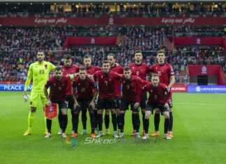 POLONI-SHQIPËRI/ Një episod bën diferencën për vendasit, mbyllet pjesa e parë e ndeshjes