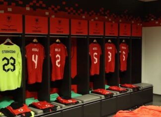 E vendos një episod, Shqipëria e pafat e nis rrugën drejt Euro 2024 me humbje përballë Polonisë