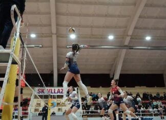 Tifozëria shkodrane e shumtë në numër dje në ‘Qazim Dervishi’ në mbështetje të volejbollisteve të Vllaznisë