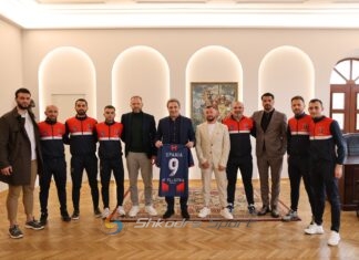 Bashkia Shkodër premton mbështetje për Vllaznia futsall