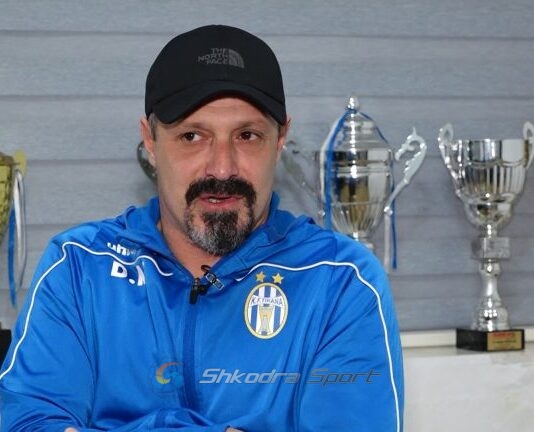 Devi Muka largohet nga drejtimi i Akademisë bardheblu