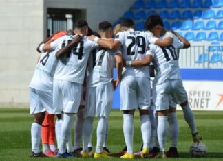 Egnatia me ‘2 fytyra’/ Në shtëpi bie nga kategoria, në transfertë ‘shpallet’ kampion