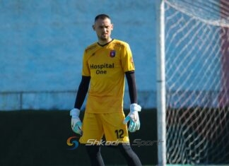 Ish-portieri i Vllaznisë Entoni Shkoza shumë pranë firmës me një skuadër tjetër