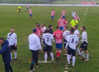 Trepikësh me shumë vlerë, Veleçiku fiton 4-1 ndaj Naftëtarit në Kuçovë