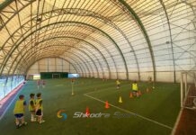 Fëmijët e vegjël të ‘Atletik’ nuk duan t’ia dinë për temperaturat e larta, në stërvitje çdo ditë