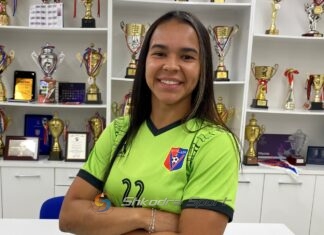 Flet portieria braziliane Lia Nogueira Da Silva: Zgjodha Vllazninë sepse është ekip i madh