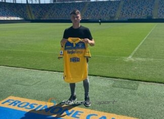 EKSKLUZIVE/ Mesfushori 18 vjeçar shkodran firmos në Itali me Frosinonen