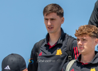 I dëmtuar dhe vjen me Romën drejt Shqipërisë! Marash Kumbulla zbret në Tiranë