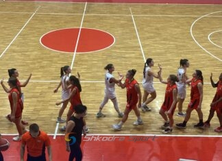 VIDEO/ Vllaznia e femrave reziston 35 minuta ndaj kampioneve të Flamurtarit