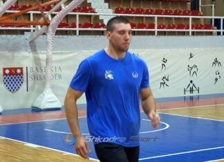 LAJMI I FUNDIT/ Vllaznia godet në merkato, vjen një kanadez