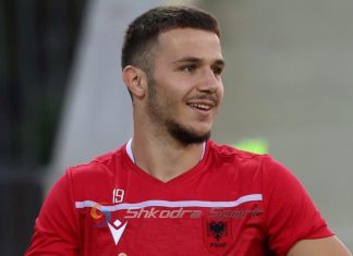 Stërvitja e parë e Kombëtares, Sylvinho grumbullon edhe sulmuesin shkodran