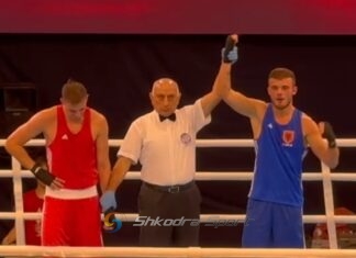 VIDEO/ Boksieri Flavio Meta fiton ndeshjen e parë. Futet në 8-shen e më të mirëve të Europianit